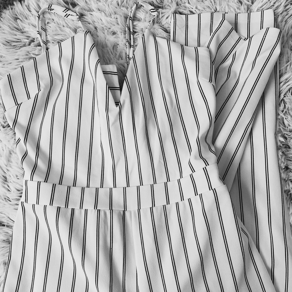 romper - Picture 2 of 3